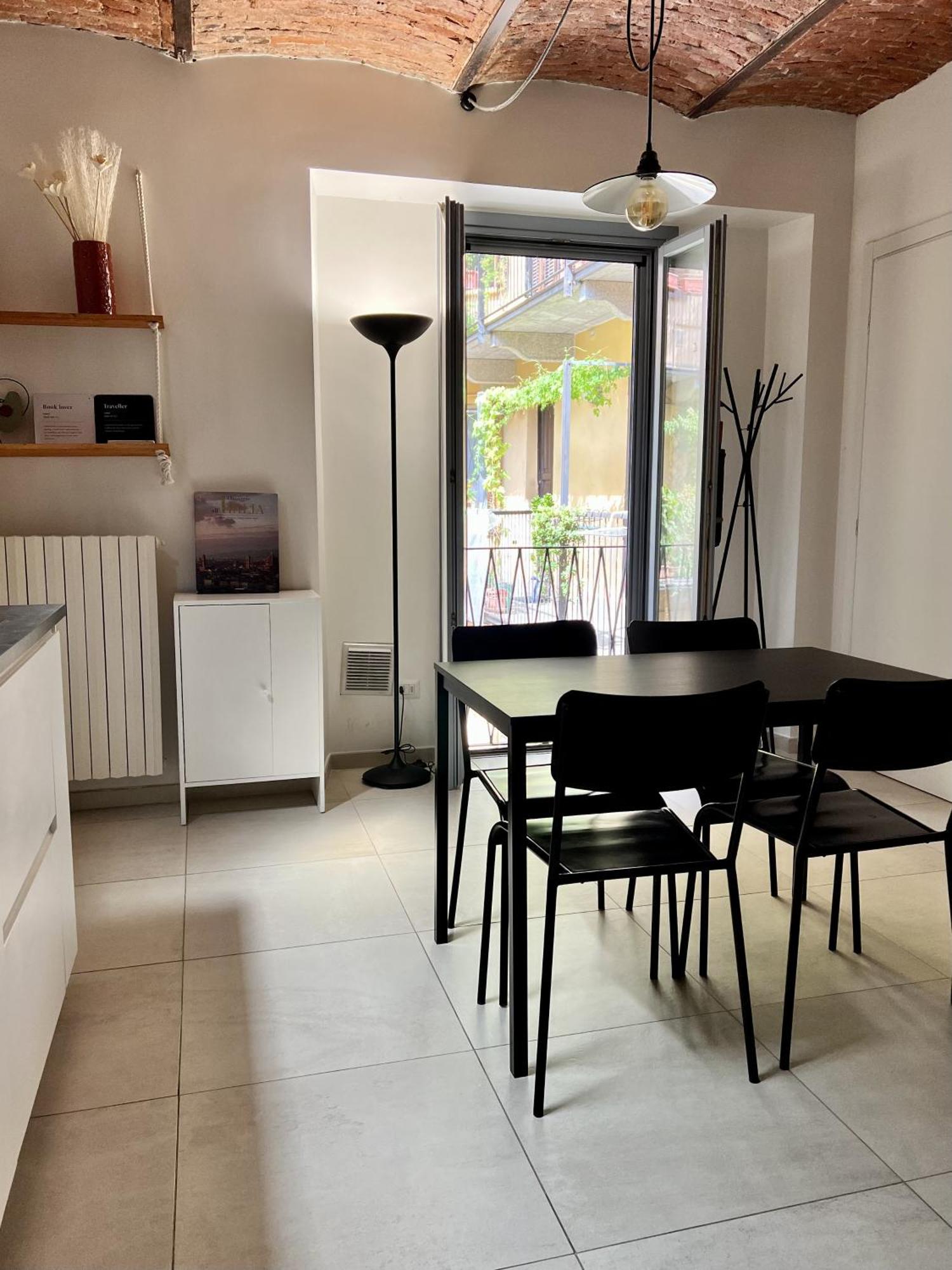 Bilocale Su Corte Milanese Appartamento Milano
